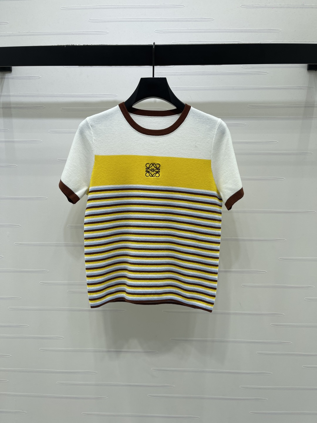 Women's short sleeves